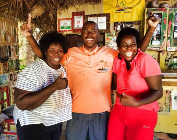 1012156_673211402742625_1220221081_n